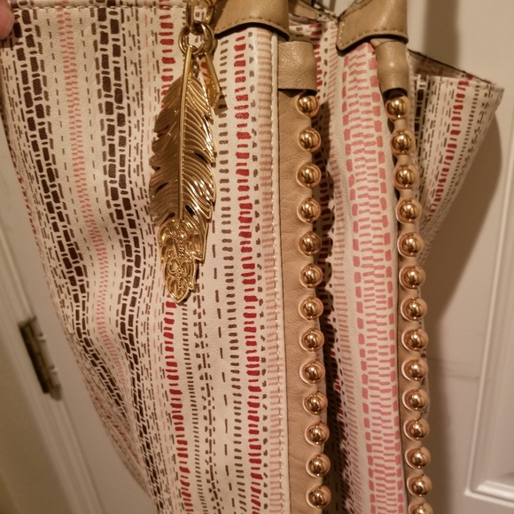 Jessica Simpson Shoulder Purse - Picture 2 of 6